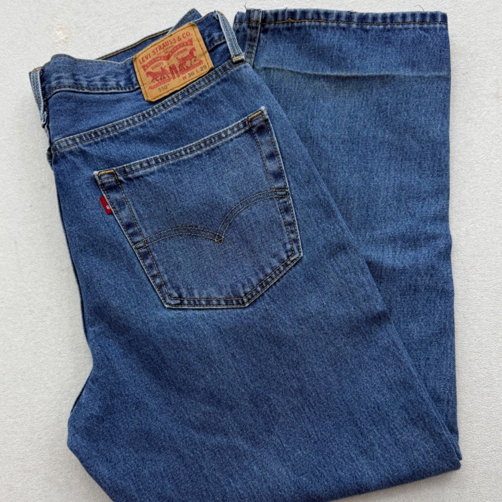 Levi's 550 Relaxed Fit Jeans Mens 36x29 Blue Mid Wash Tapered Leg‎ Denim